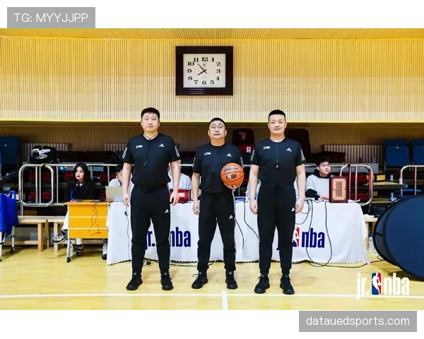 篮球规则：详解“连续动作判定”的裁判标准与细则